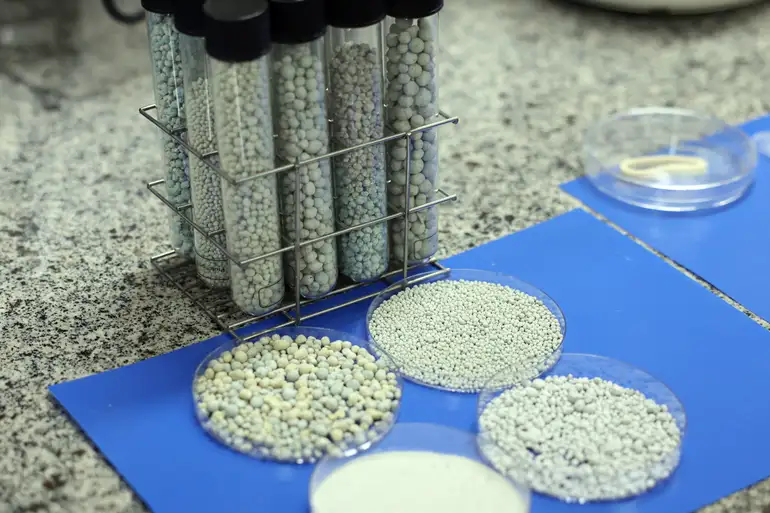 Embrapa cria calcário mais nutritivo resistente à umidade e ao vento