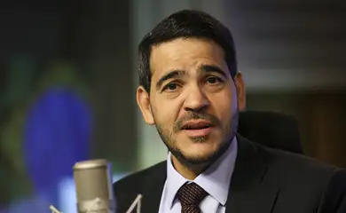 Lula diz que vai indicar novamente Messias ao STF