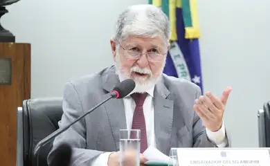 Pretexto para intervenção é inaceitável, diz Celso Amorim